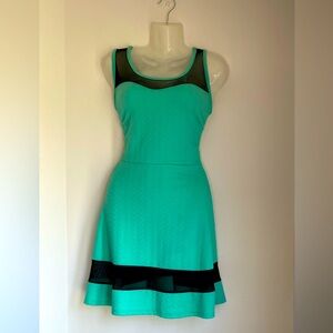 Vibe sportswear mint green, sweetheart mesh neckline XL skater dress.